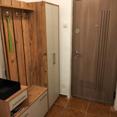 דירה Corner